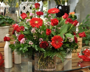 Je T'aime Upper Darby Polites Florist, Springfield Polites Florist