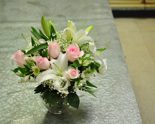 Lilies & Roses  Upper Darby Polites Florist, Springfield Polites Florist