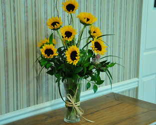 Majestic Sunflowers Upper Darby Polites Florist, Springfield Polites Florist