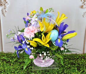 Egg-citing Blooms Easter Basket Upper Darby Polites Florist, Springfield Polites Florist